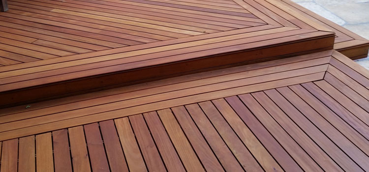 Redwood Decking Material in Pico Rivera, CA